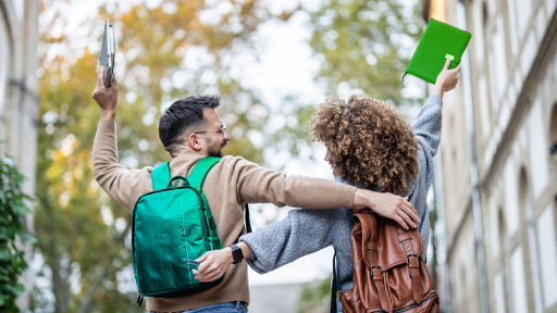 Ia-ți diplomă în neobanking cu Salt